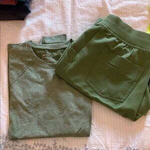 Figs Olive Green Scrub Ensemble